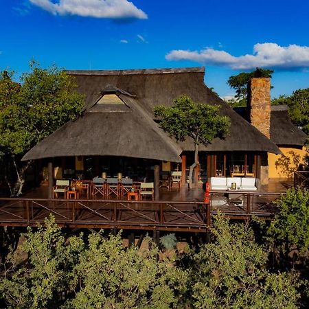 Nungubane Game Lodge ヴェルハヴォンデン・ゲーム・リザーブ エクステリア 写真